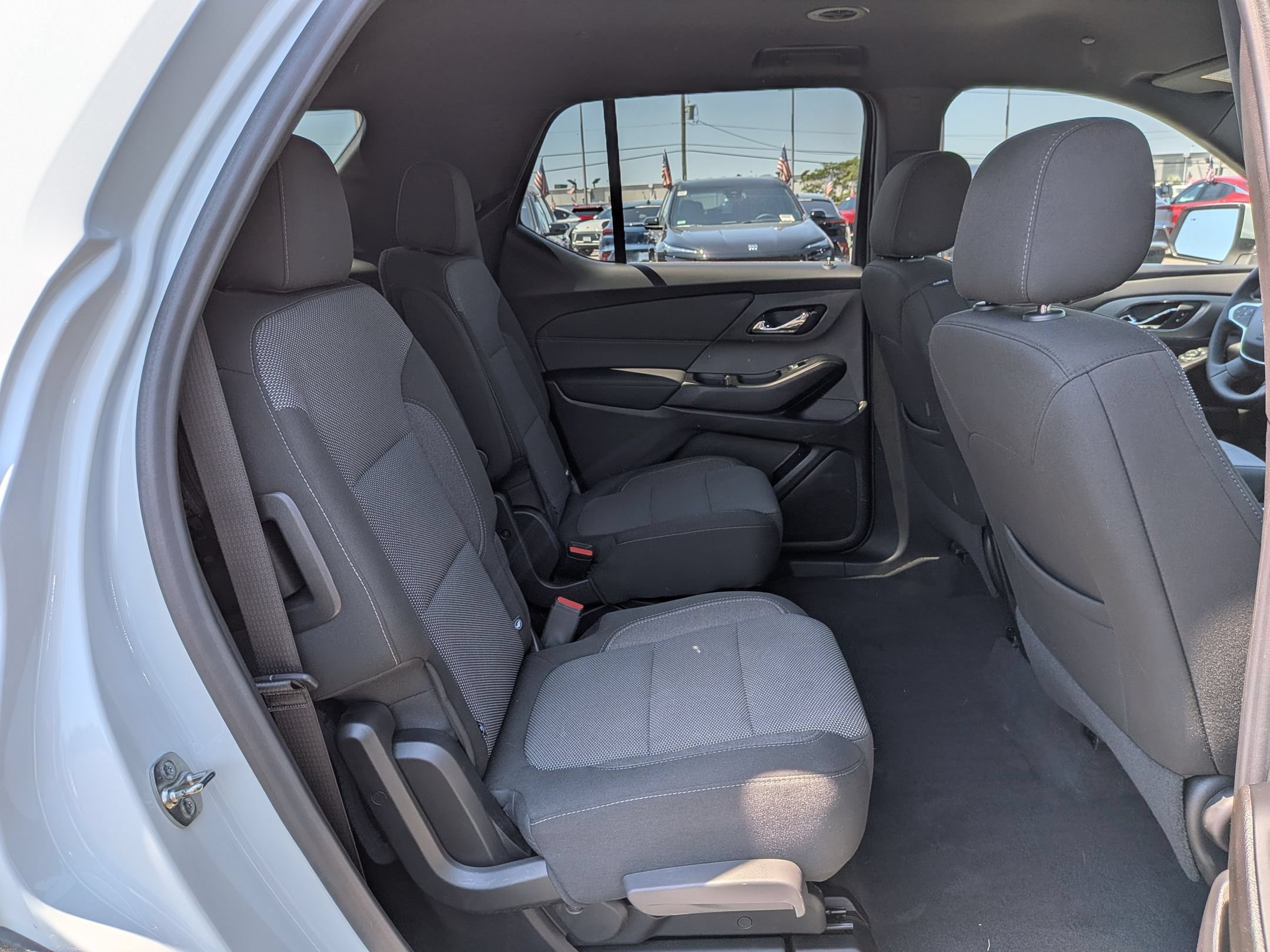 Certified 2023 Chevrolet Traverse LT FWD image 26