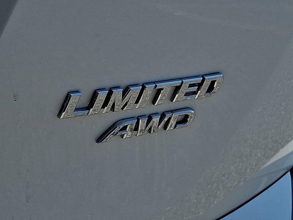 Used 2018 Toyota RAV4 Limited w/ All Weather Liner Package AWD/4WD image 34