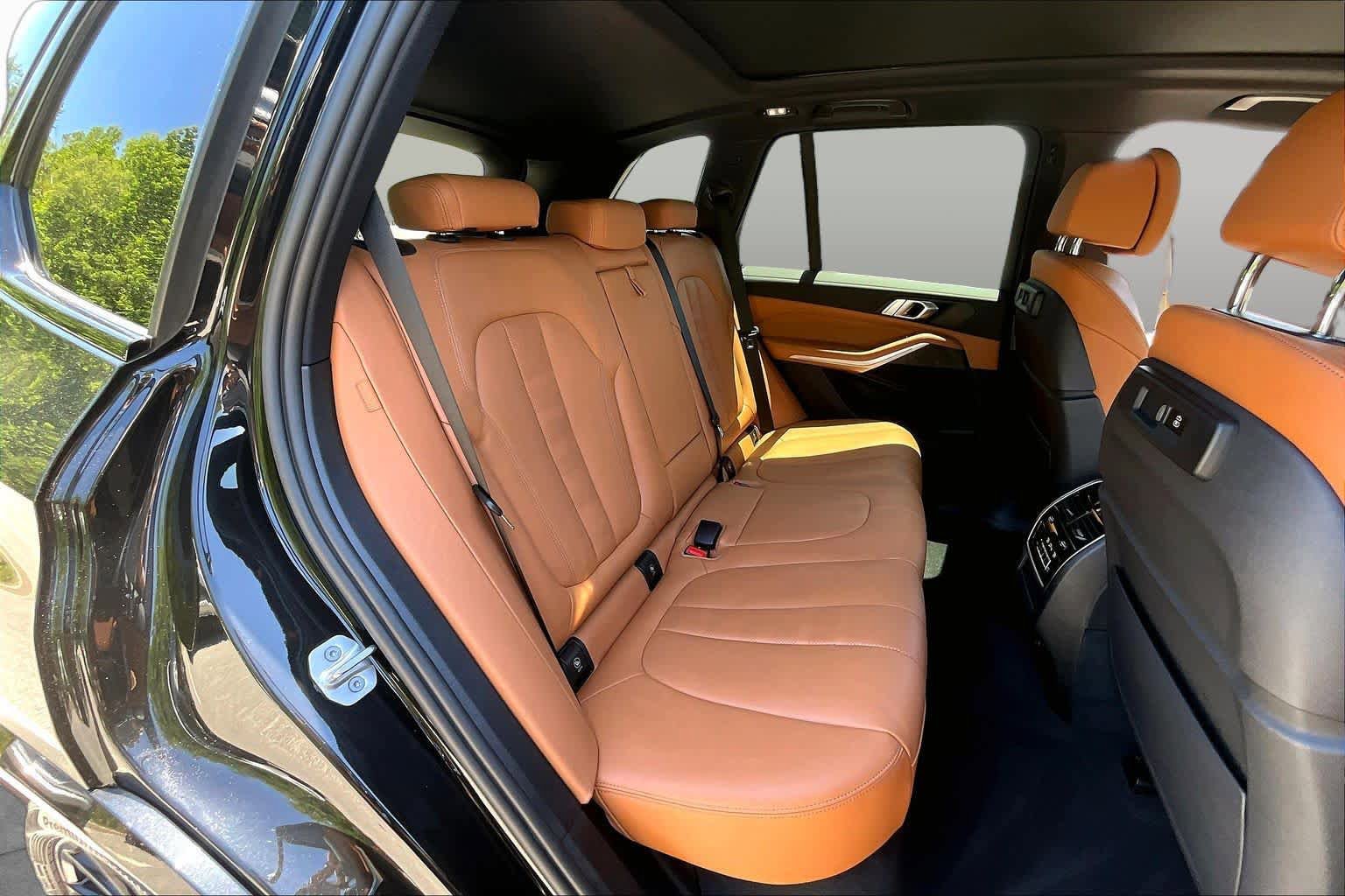 Used 2022 BMW X5 sDrive40i w/ M Sport Package RWD image 19