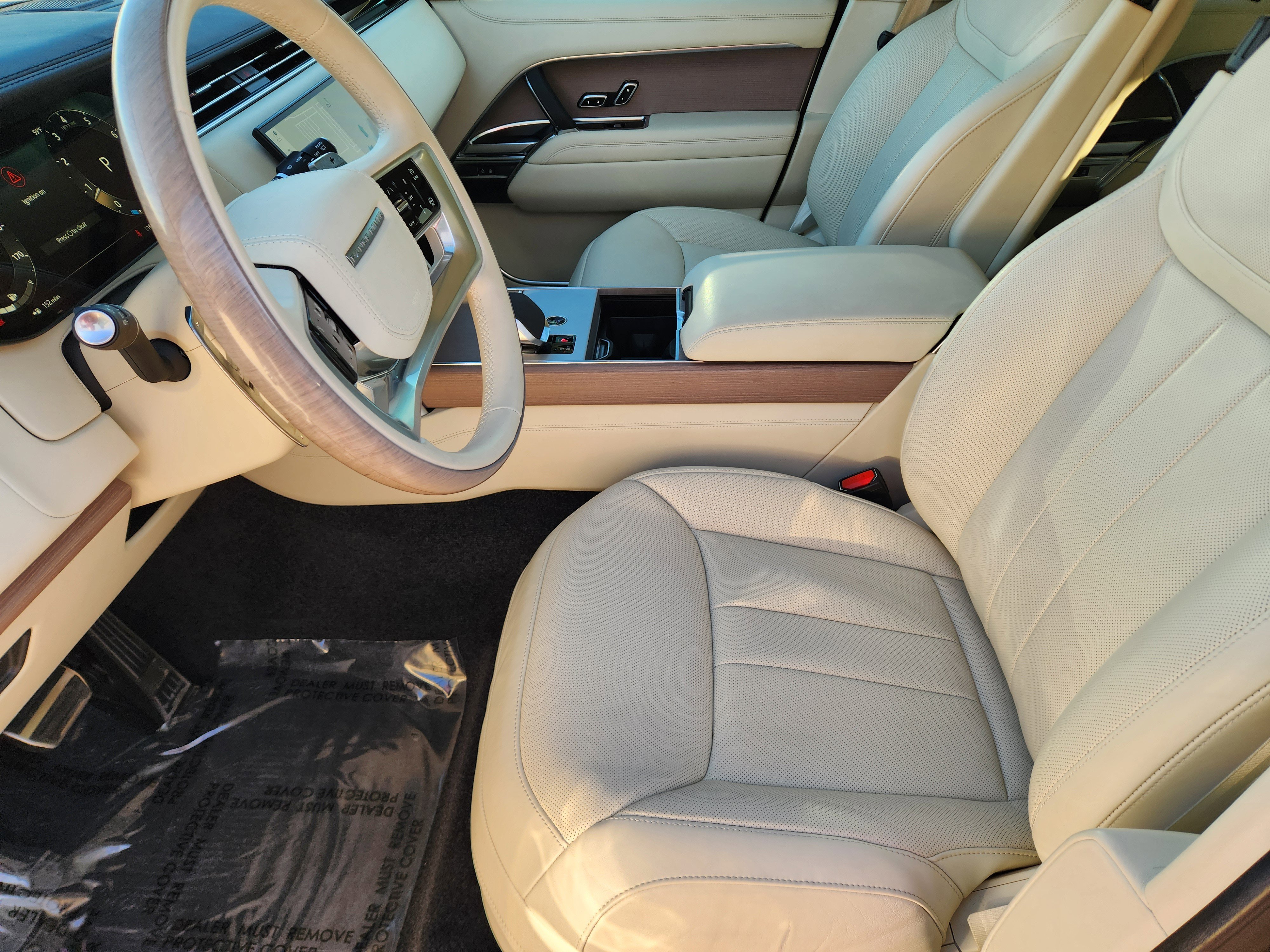 Certified 2024 Land Rover Range Rover Long Wheelbase Autobiography image 14