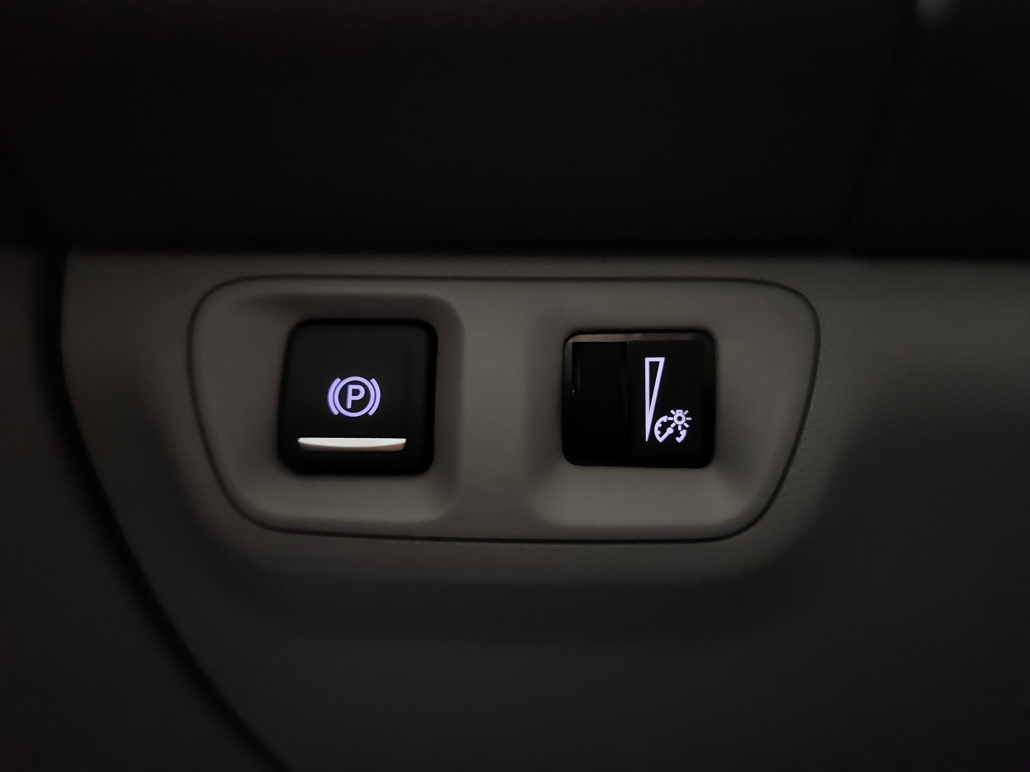 Used 2023 GMC Acadia SLT image 11