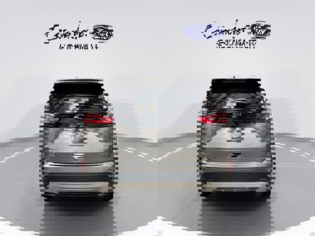 Used 2024 Ford Edge SEL image 7