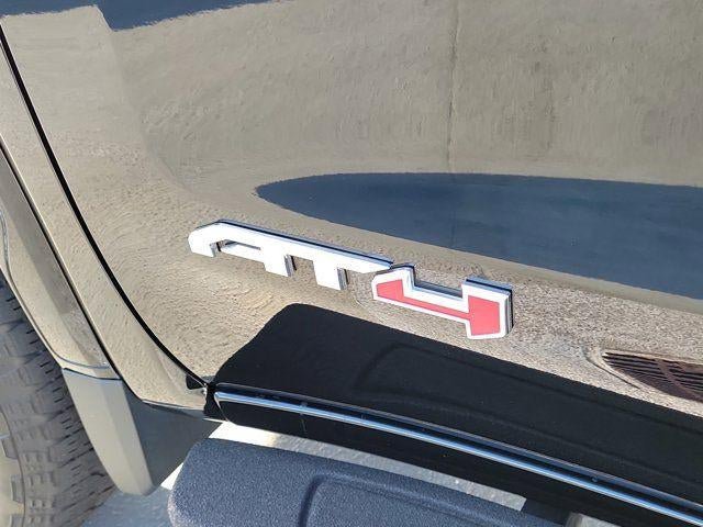 Used 2023 GMC Sierra 1500 AT4 w/ AT4 Premium Package AWD/4WD image 12