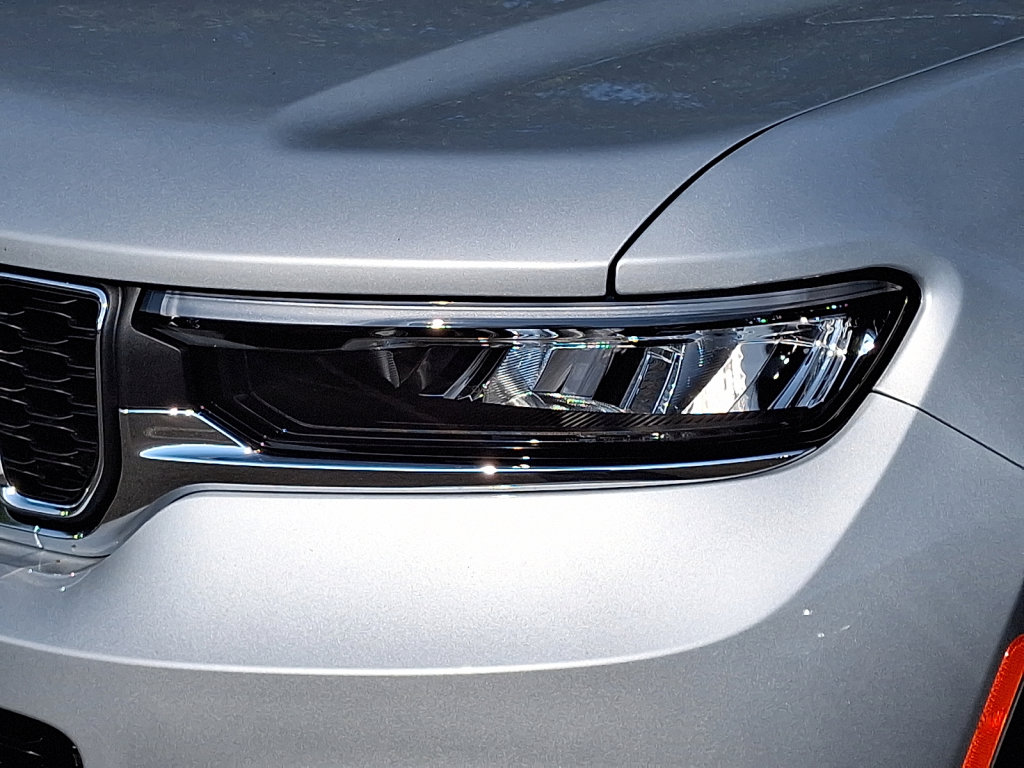 New 2025 Jeep Grand Cherokee L Laredo image 4