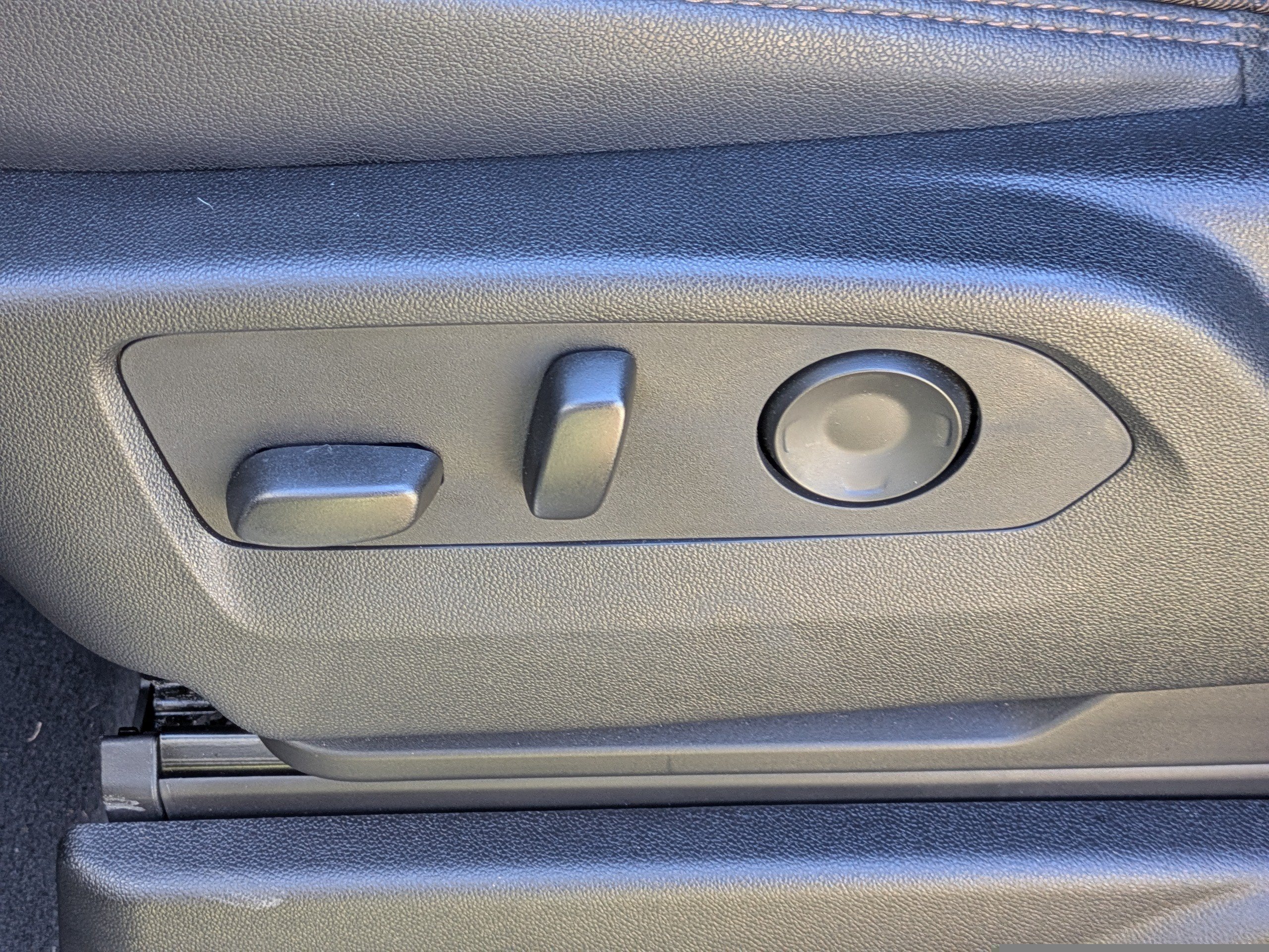 Used 2024 Chevrolet Suburban High Country AWD/4WD image 19