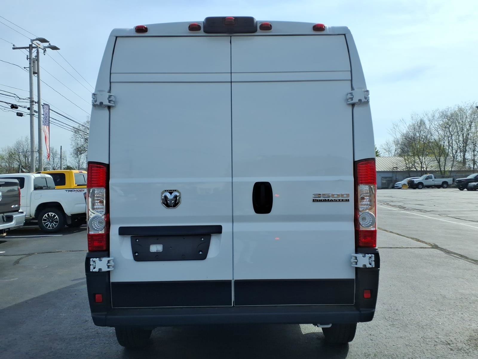Used 2025 RAM ProMaster 3500 w/ Convenience Group FWD image 5