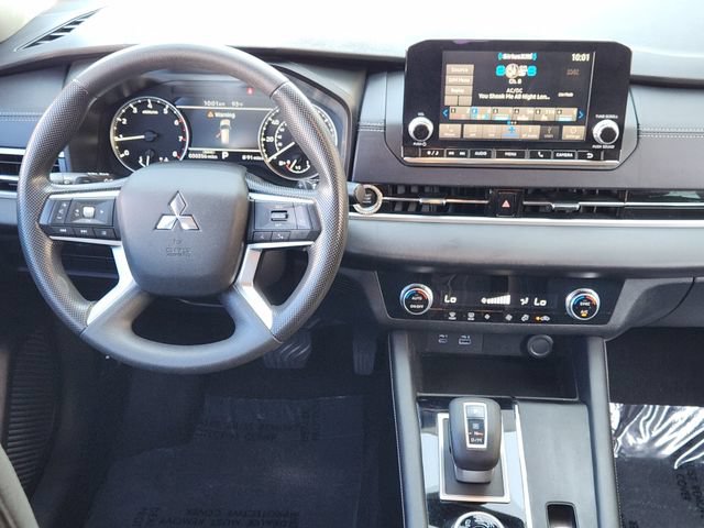 Used 2023 Mitsubishi Outlander ES FWD image 28