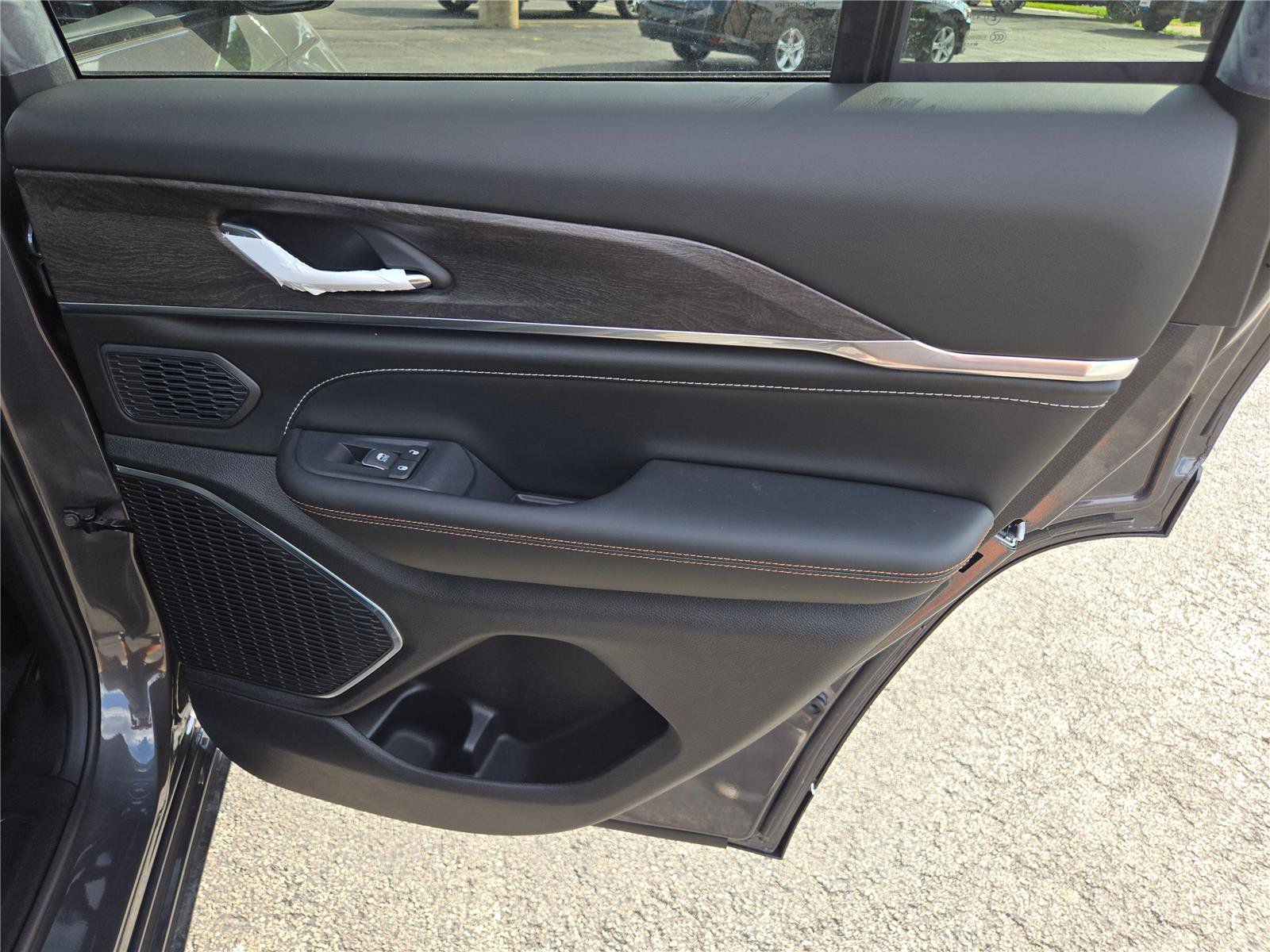 New 2025 Jeep Grand Cherokee Overland w/ Trailer Tow Package image 9