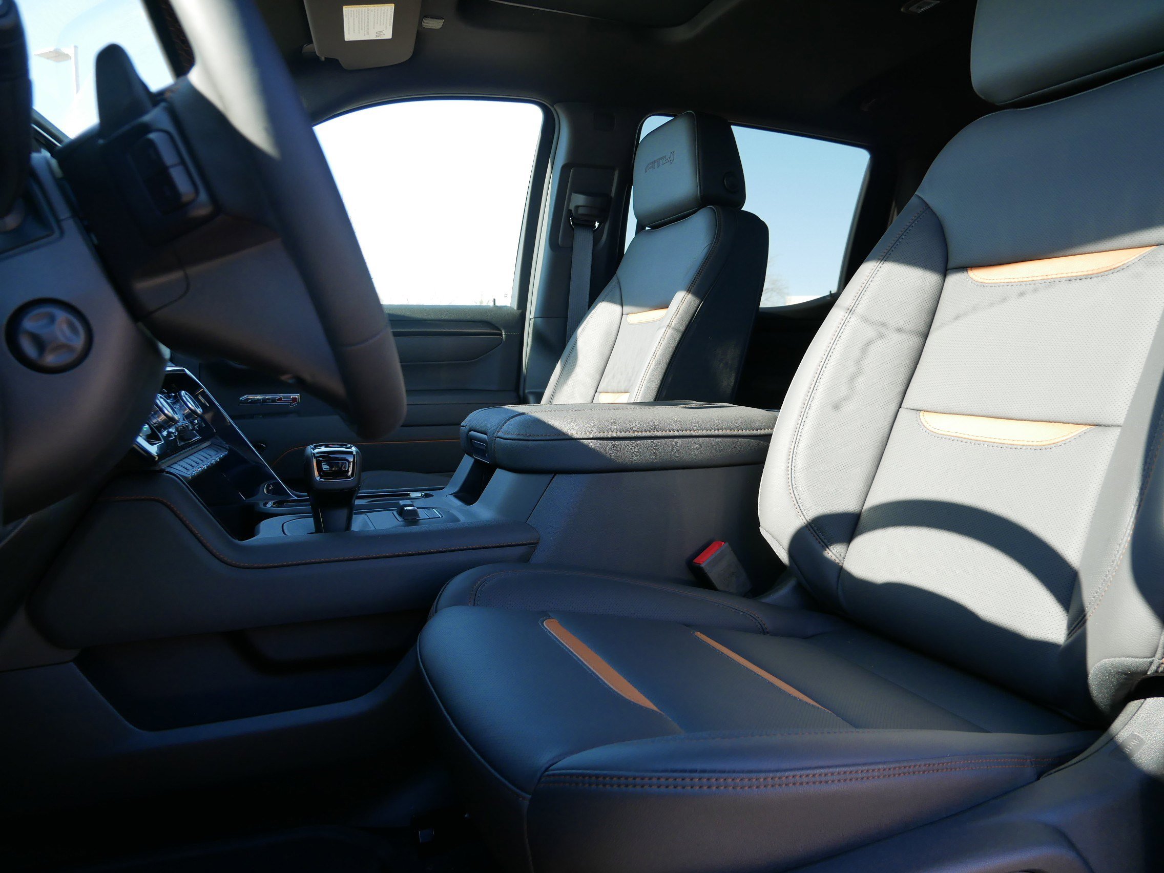 New 2026 GMC Sierra 1500 AT4 w/ Technology Package image 4