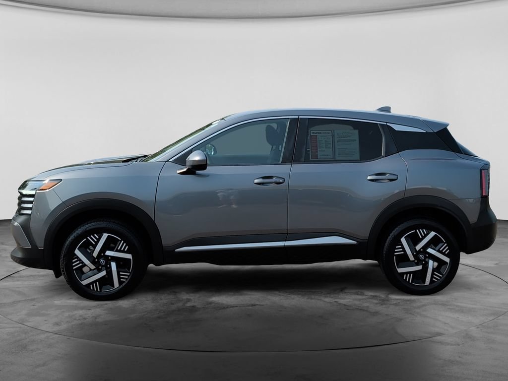 Used 2025 Nissan Kicks SV FWD image 4