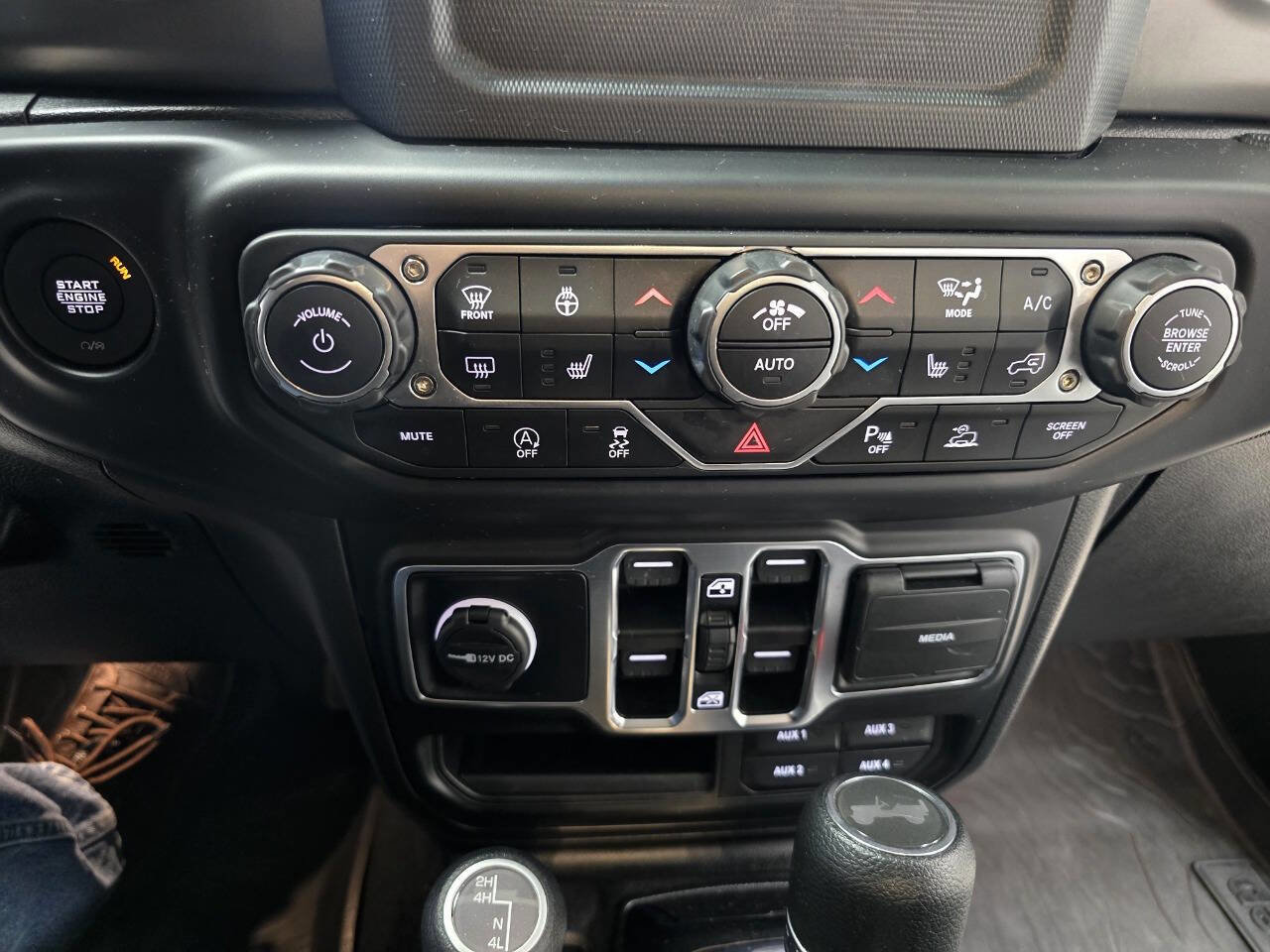 Used 2022 Jeep Wrangler Unlimited Sport image 34