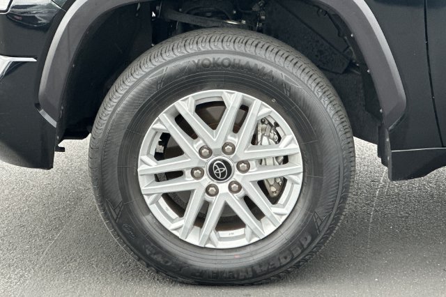 Used 2024 Toyota Tundra SR5 w/ SR5 Convenience Package AWD/4WD image 28