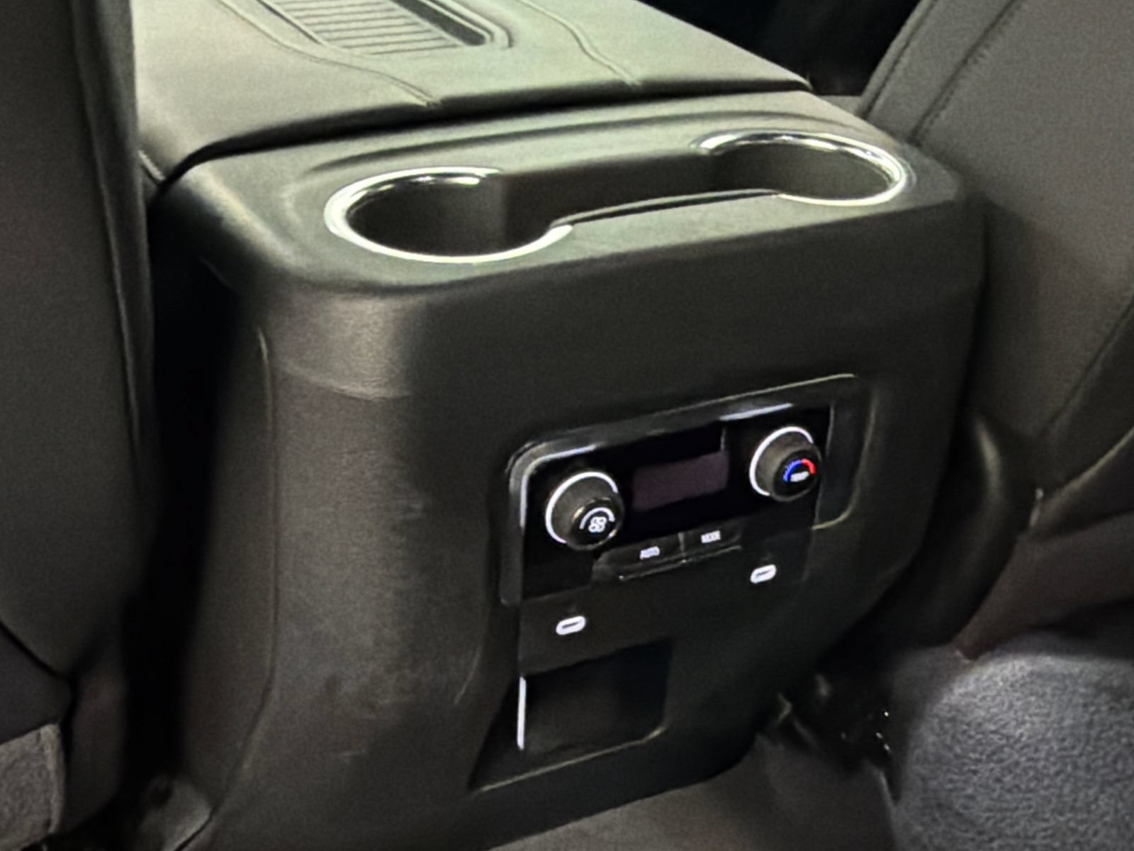 Used 2024 Chevrolet Suburban LT AWD/4WD image 20