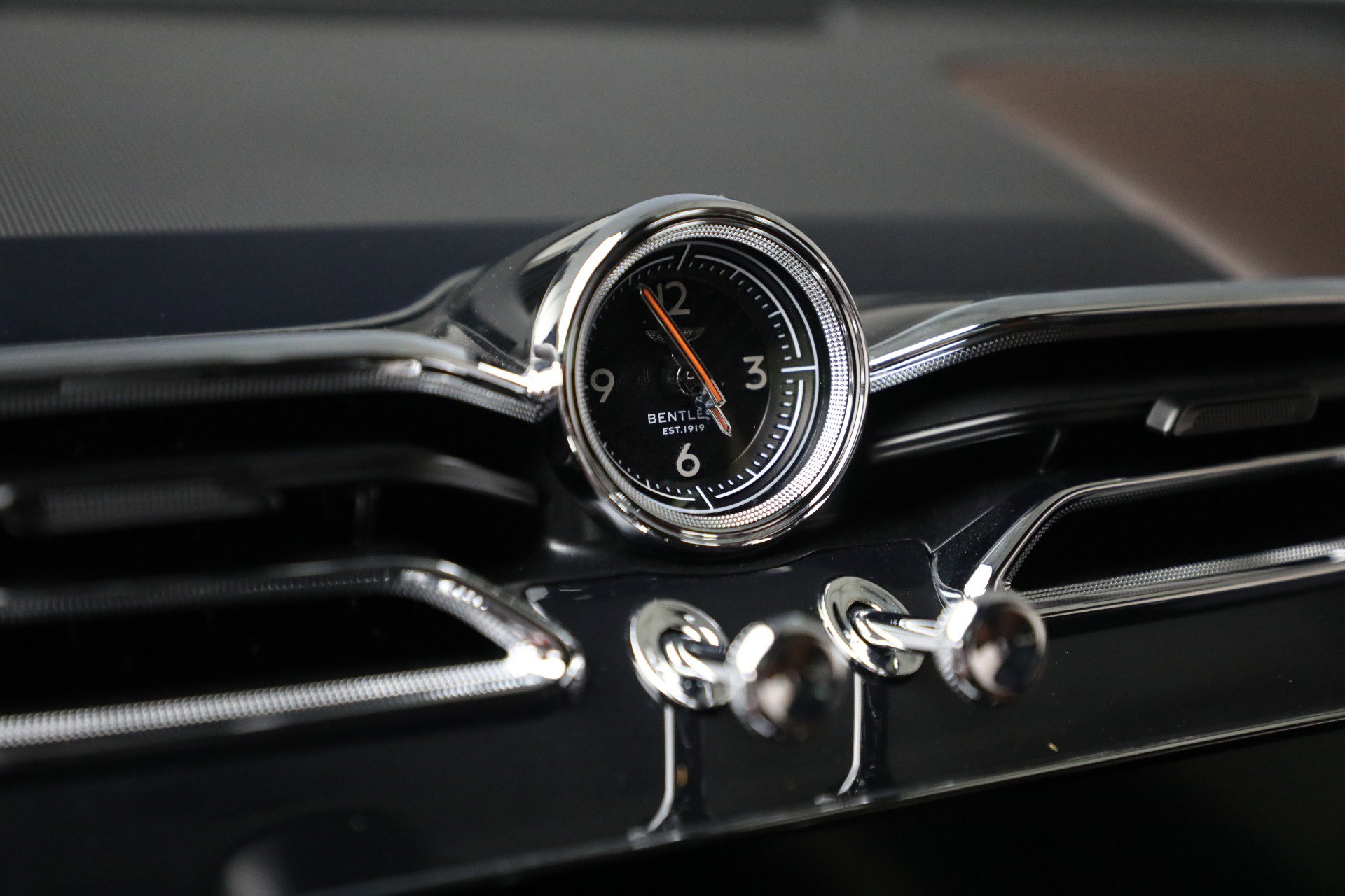 Certified 2021 Bentley Bentayga image 24