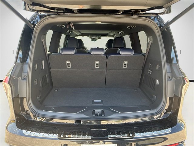 New 2026 INFINITI QX80 4WD w/ Sport Exterior Package image 23