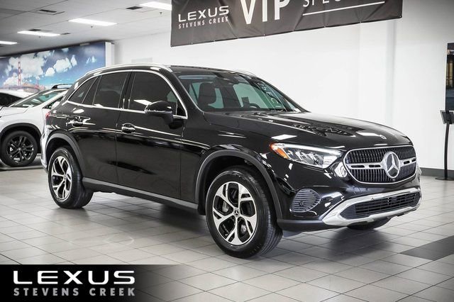 Used 2025 Mercedes-Benz GLC 350e 4MATIC image 1