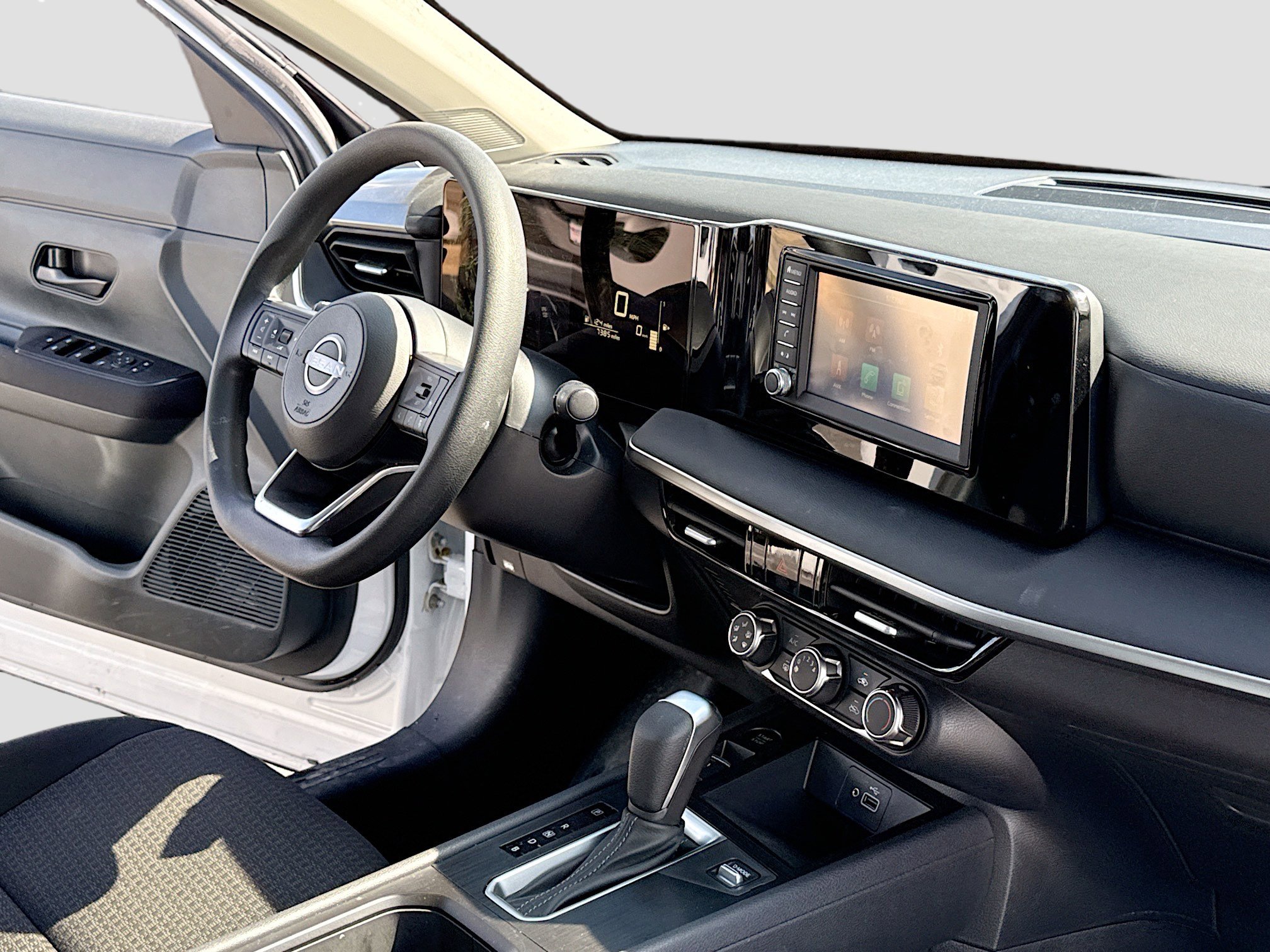Certified 2025 Nissan Kicks S FWD image 5