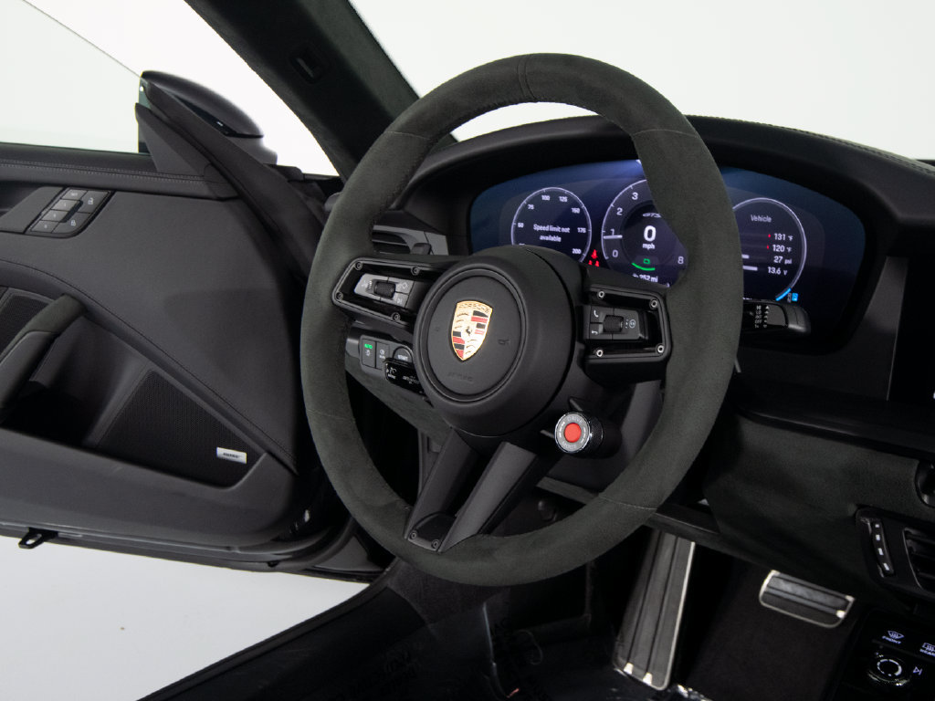 Certified 2025 Porsche 911 Carrera 4 GTS AWD/4WD image 37