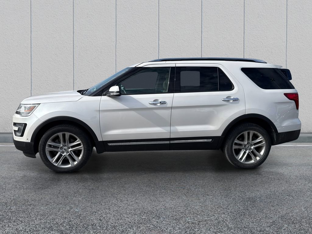 Used 2017 Ford Explorer Limited w/ Equipment Group 301A AWD/4WD image 4