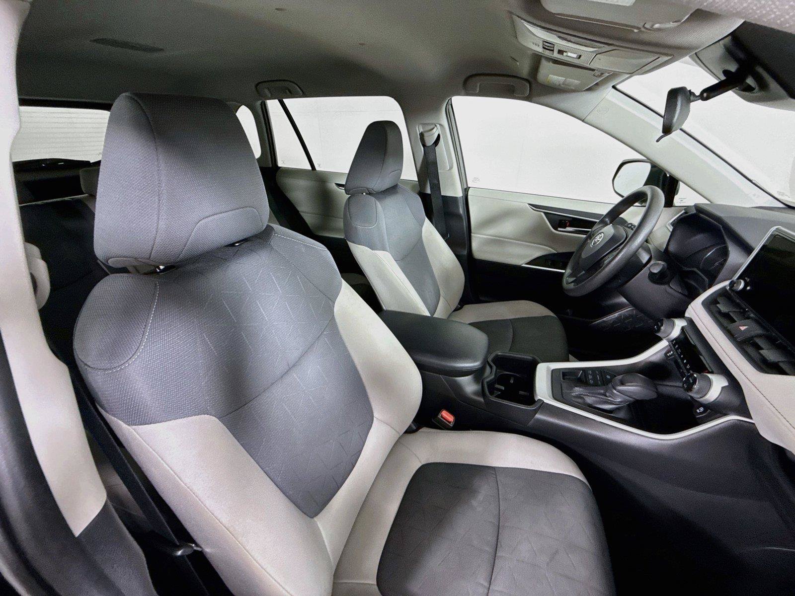 Used 2025 Toyota RAV4 XLE AWD/4WD image 26
