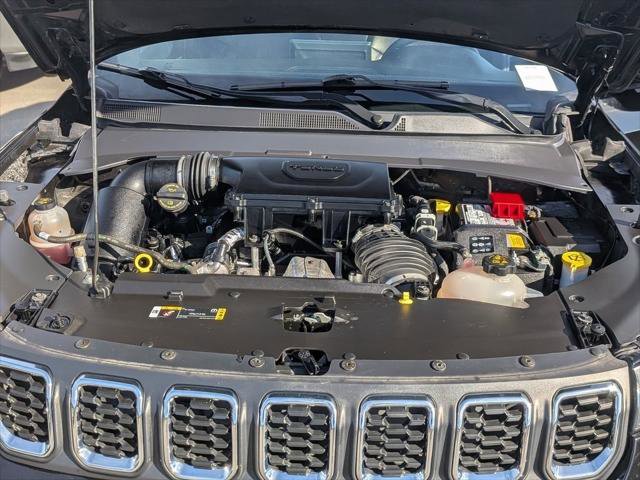 Certified 2024 Jeep Compass Latitude image 11