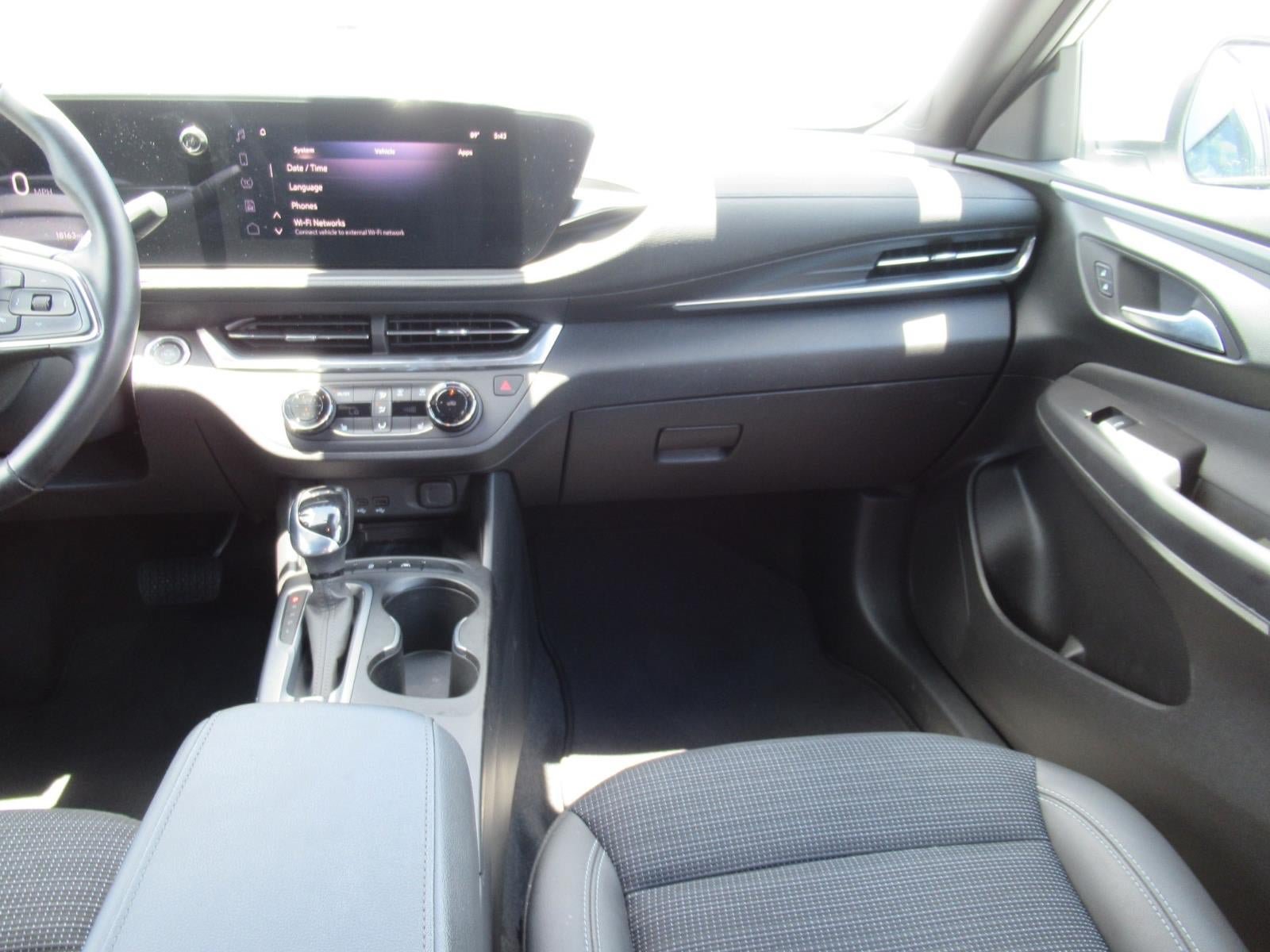 Used 2024 Buick Envista Preferred w/ Convenience I Package FWD image 14