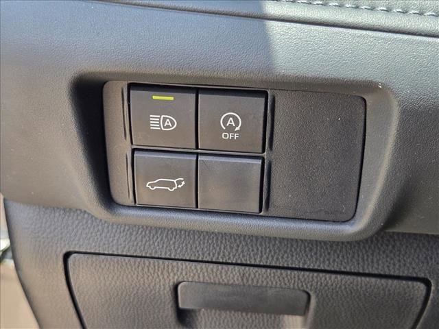 Used 2025 Toyota Highlander XSE AWD/4WD image 16
