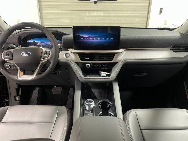 New 2026 Ford Explorer Active w/ Active Comfort Package AWD/4WD image 13