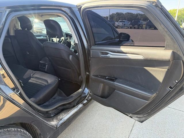 Used 2013 Ford Fusion SE FWD image 19