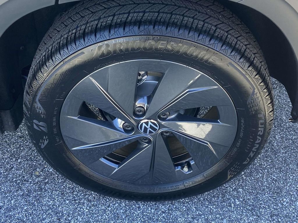 New 2026 Volkswagen Taos S FWD image 7