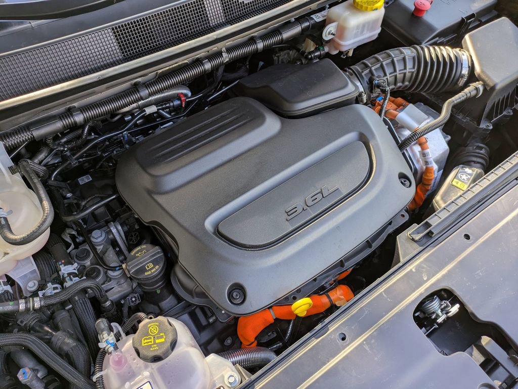 Used 2025 Chrysler Pacifica Select image 12