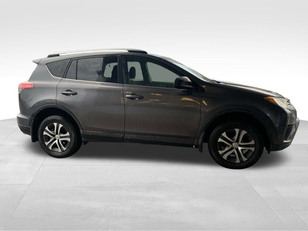 Used 2016 Toyota RAV4 LE image 4