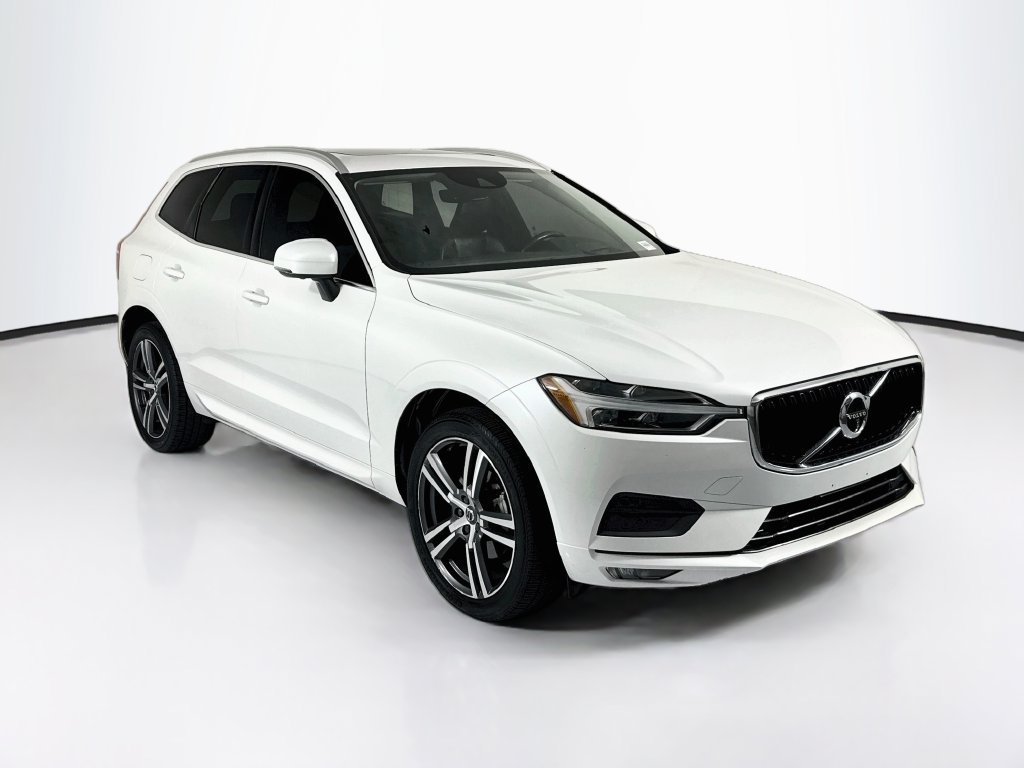 Used 2021 Volvo XC60 T5 Momentum w/ Protection Package Premier FWD image 3