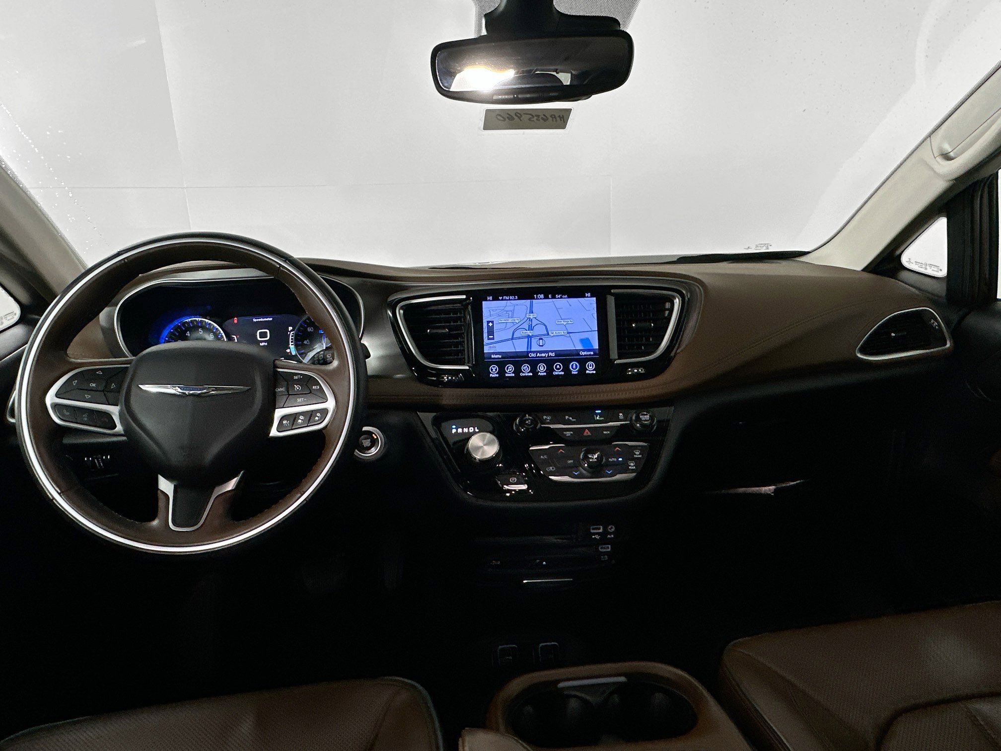 Used 2017 Chrysler Pacifica Limited FWD image 28
