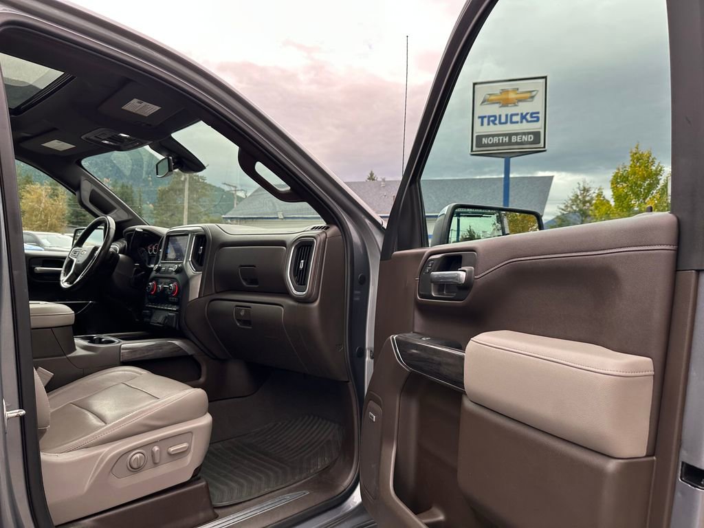 Used 2019 Chevrolet Silverado 1500 LTZ w/ LTZ Premium Package AWD/4WD image 12
