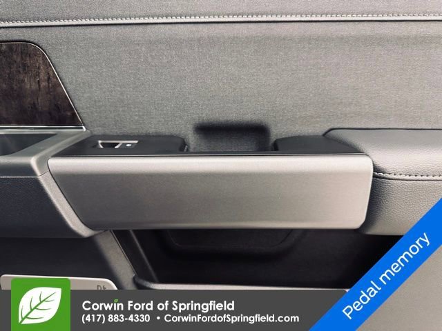 New 2026 Ford F350 Lariat w/ Black Appearance Package image 21