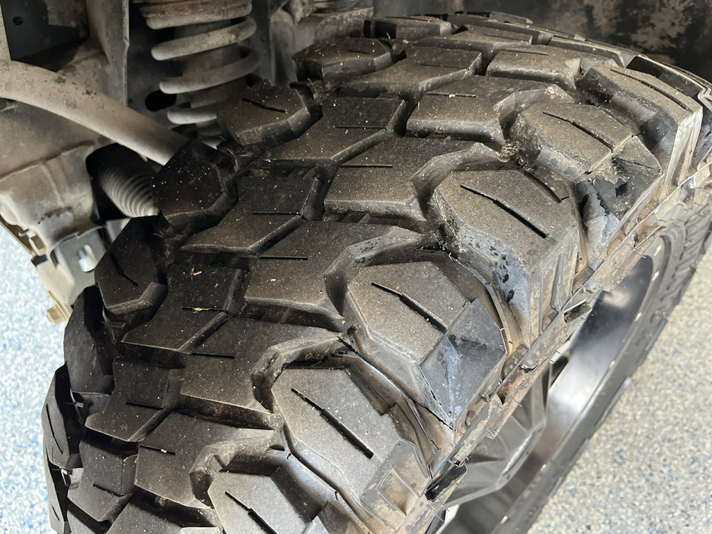 Used 2015 GMC Canyon SLE w/ All-Terrain Package image 29