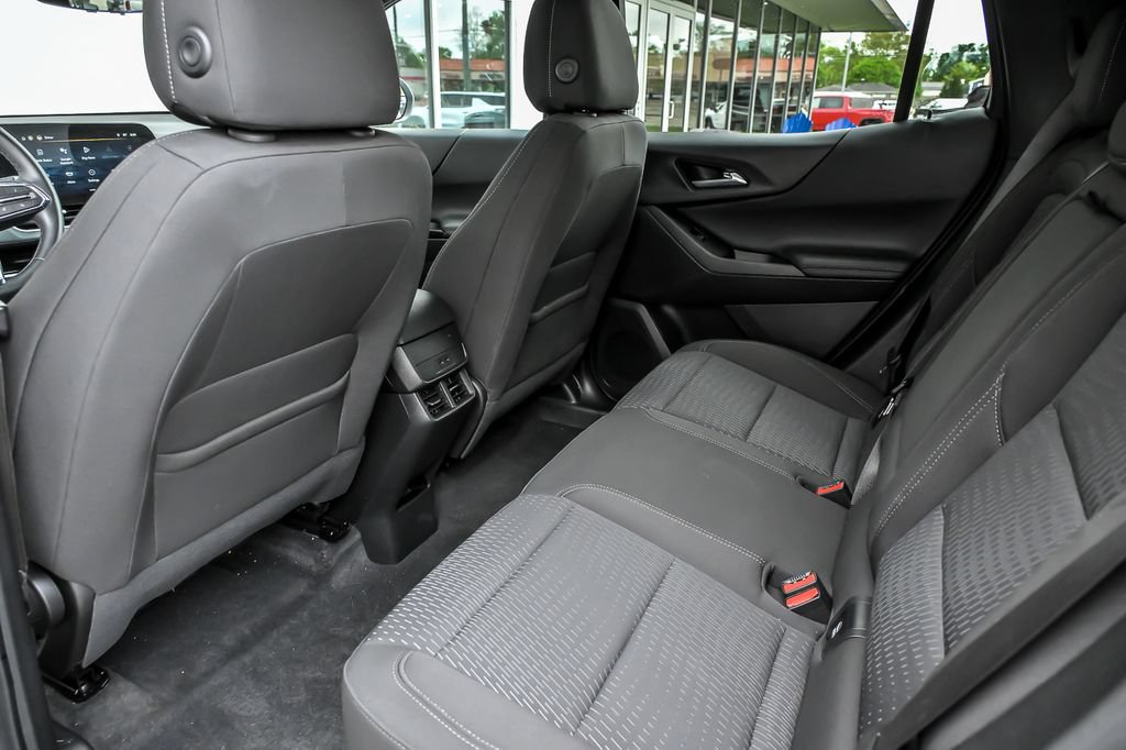 Used 2025 Chevrolet Equinox LT w/ Safety and Technology Package AWD/4WD image 18