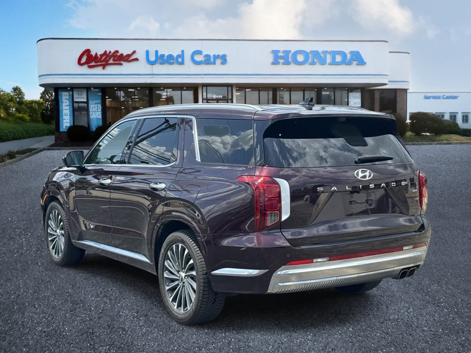 Used 2024 Hyundai Palisade Calligraphy AWD/4WD image 3