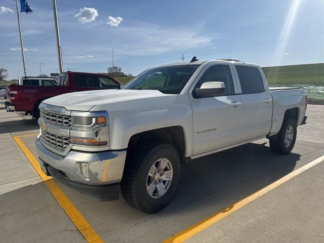 Used 2017 Chevrolet Silverado 1500 LT w/ All Star Edition AWD/4WD image 3