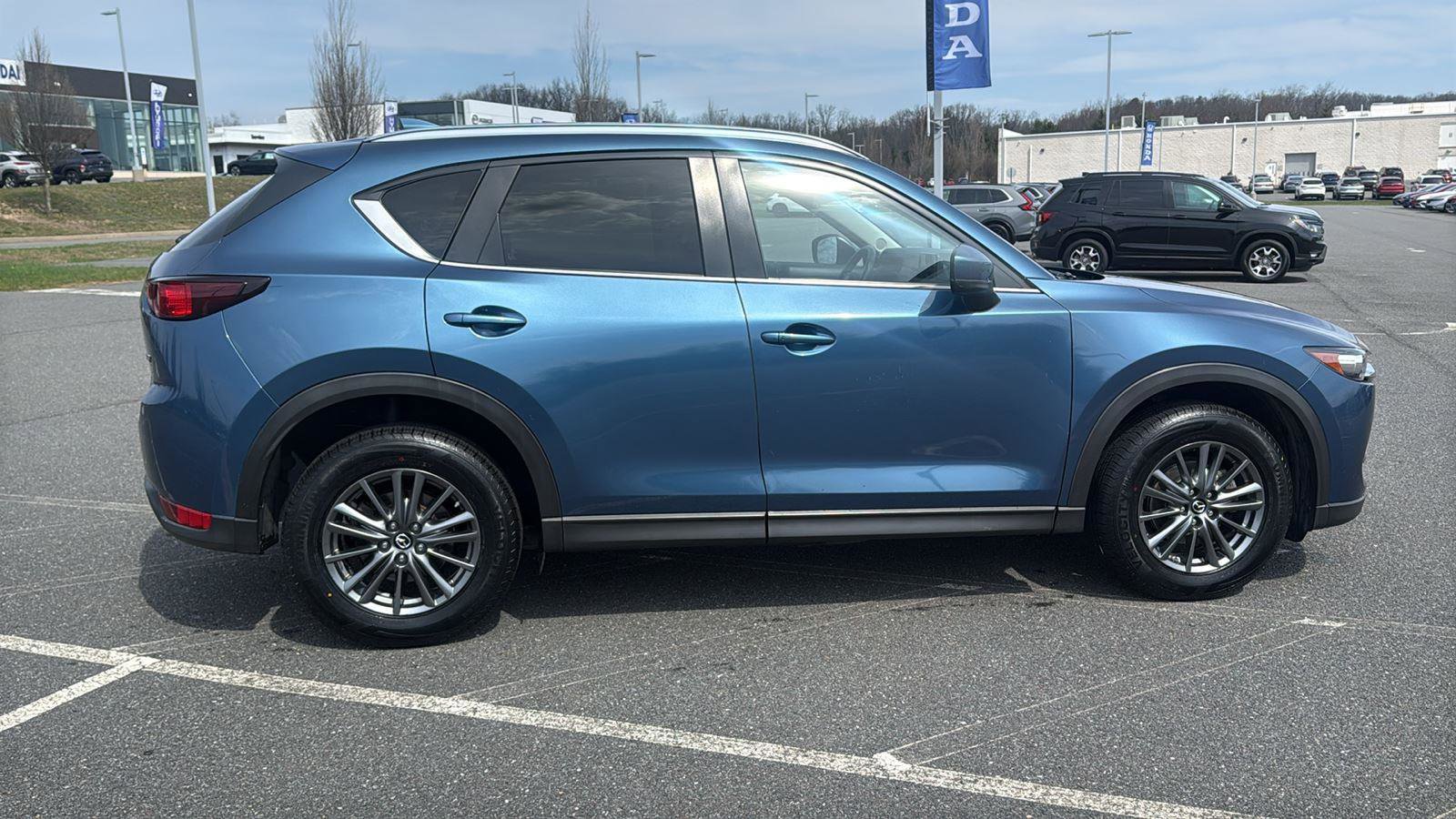 Used 2017 MAZDA CX-5 Touring AWD/4WD image 4