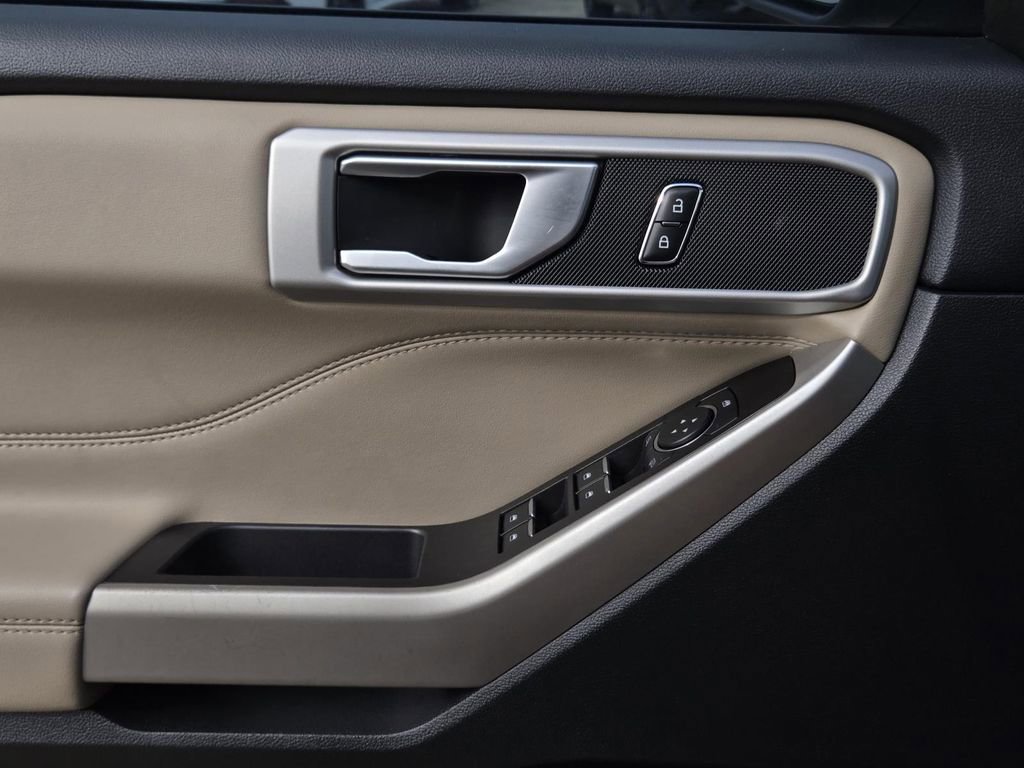 Used 2023 Ford Explorer XLT w/ Equipment Group 202A image 19