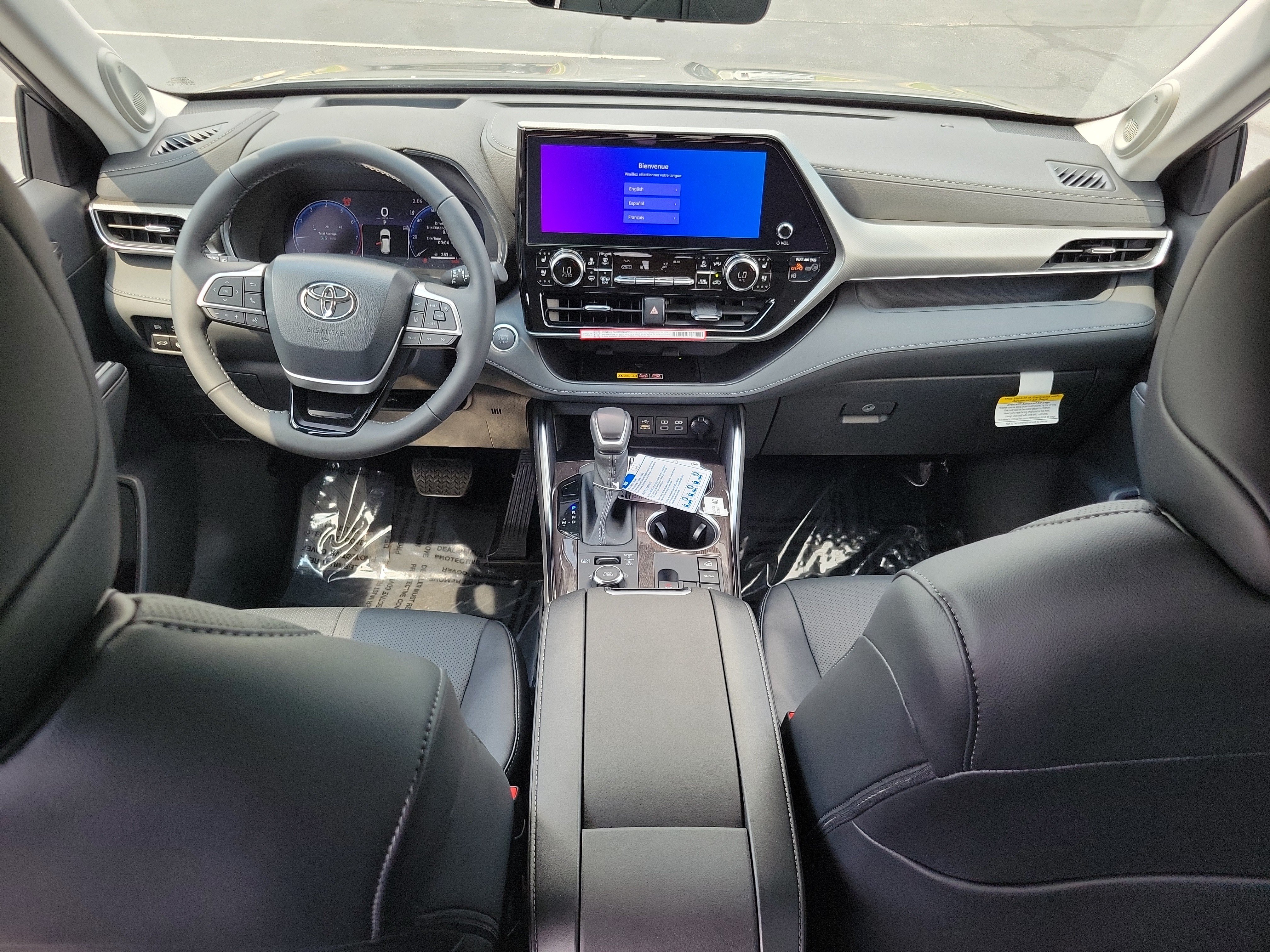 New 2026 Toyota Highlander Platinum AWD/4WD image 14