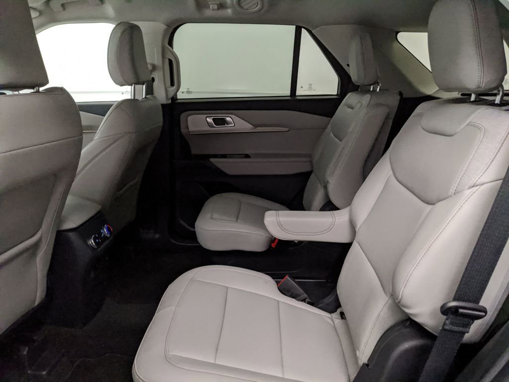 New 2025 Ford Explorer Active w/ Active Comfort Package image 23