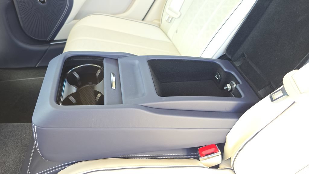 New 2025 Bentley Flying Spur Plug-In Hybrid AWD/4WD image 34