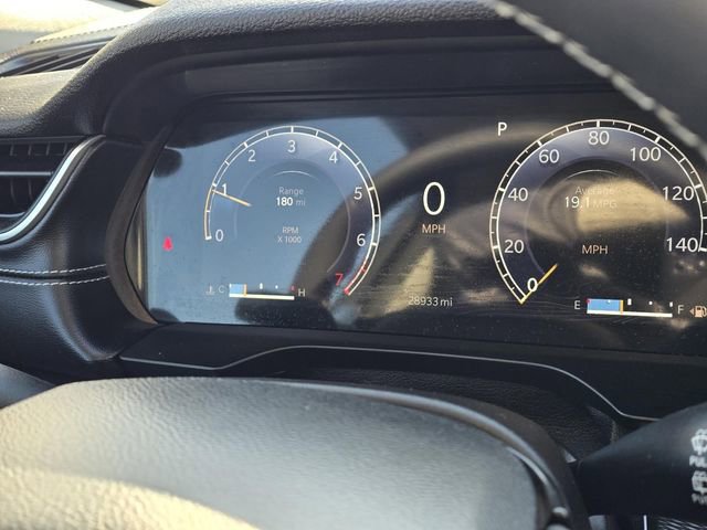 Used 2023 Jeep Grand Cherokee Laredo X image 16