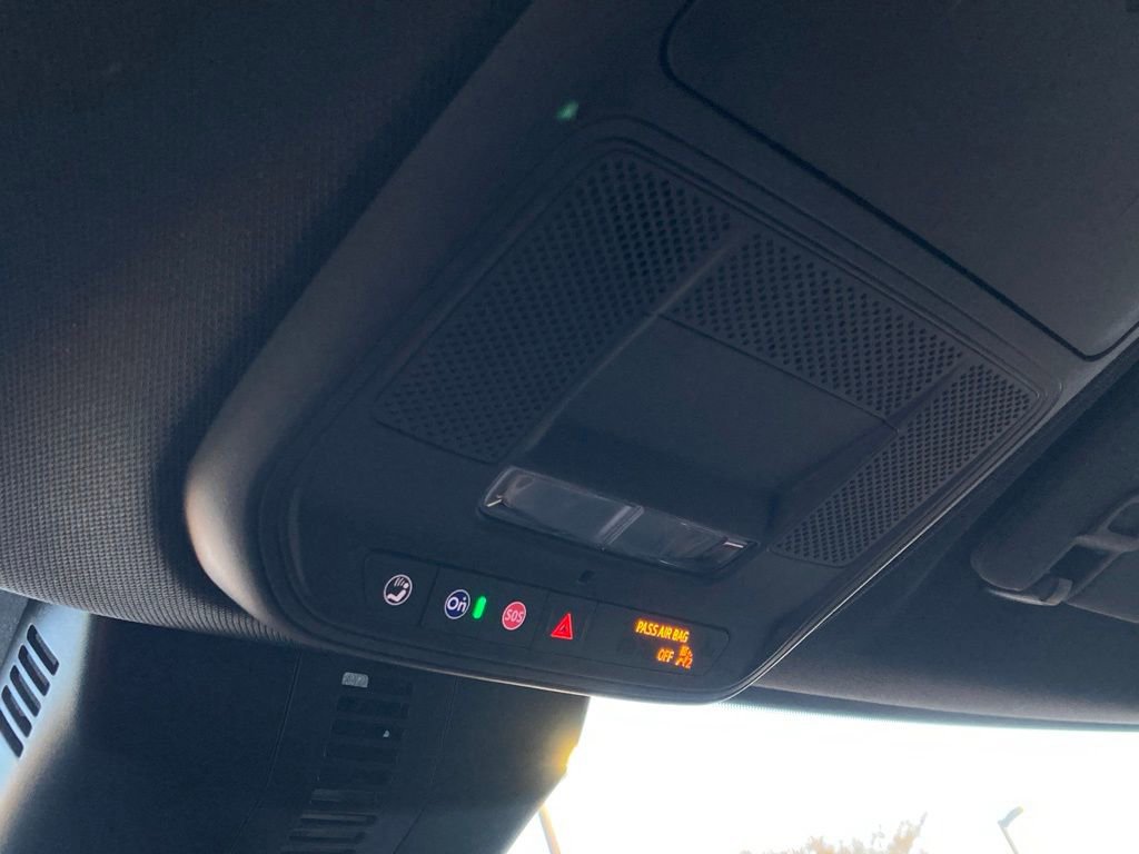 Used 2024 Chevrolet Traverse LT w/ Midnight/Sport Edition image 27