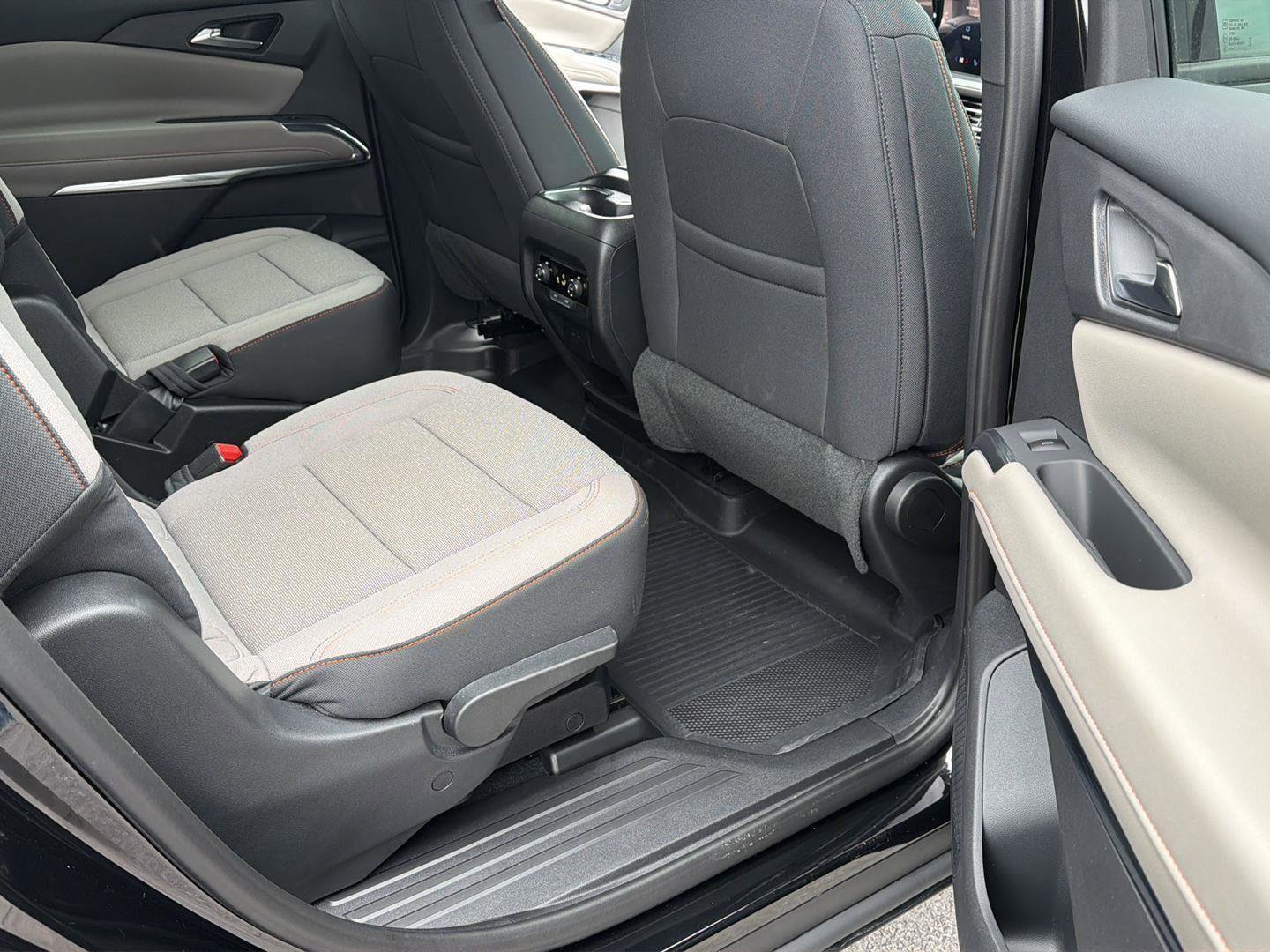 Used 2026 Chevrolet Traverse LT w/ LPO, Floor Liner Package image 30