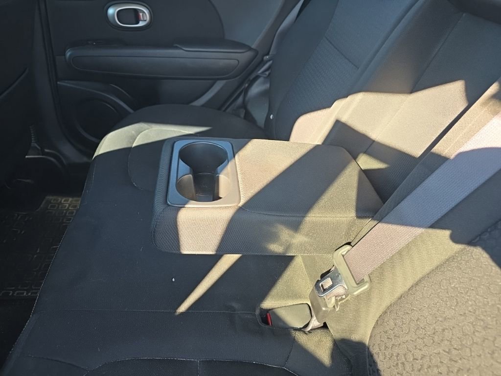 Used 2015 Kia Soul + image 16