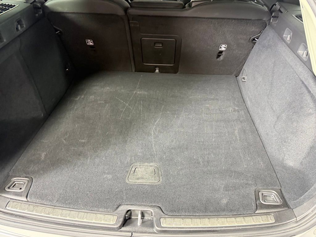 Used 2025 Volvo V60 B5 Cross Country Plus image 30